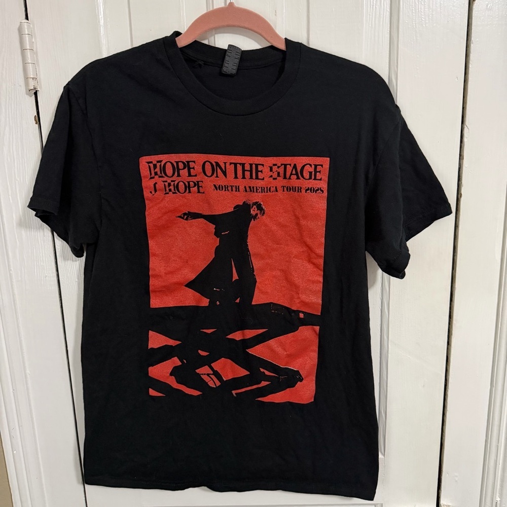 J-Hope On The Stage Music T-Shirt Black Red Medium X1